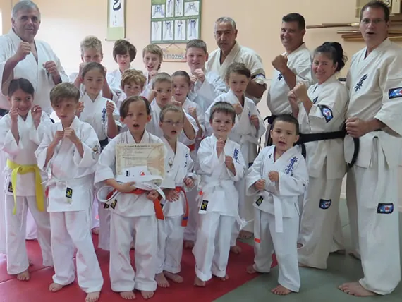 Cours de karaté pour les enfants de 7 à 12 ans